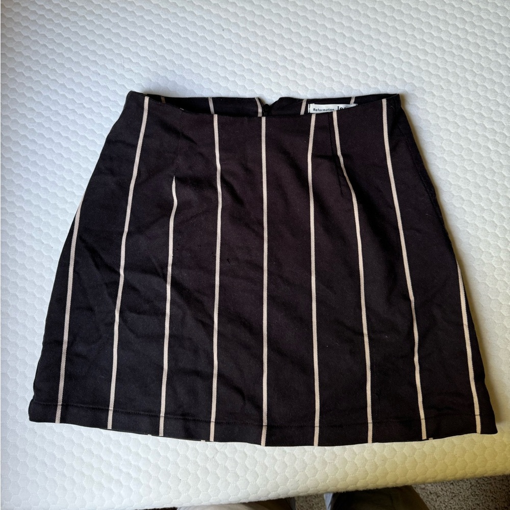 Reformation skirt in 0